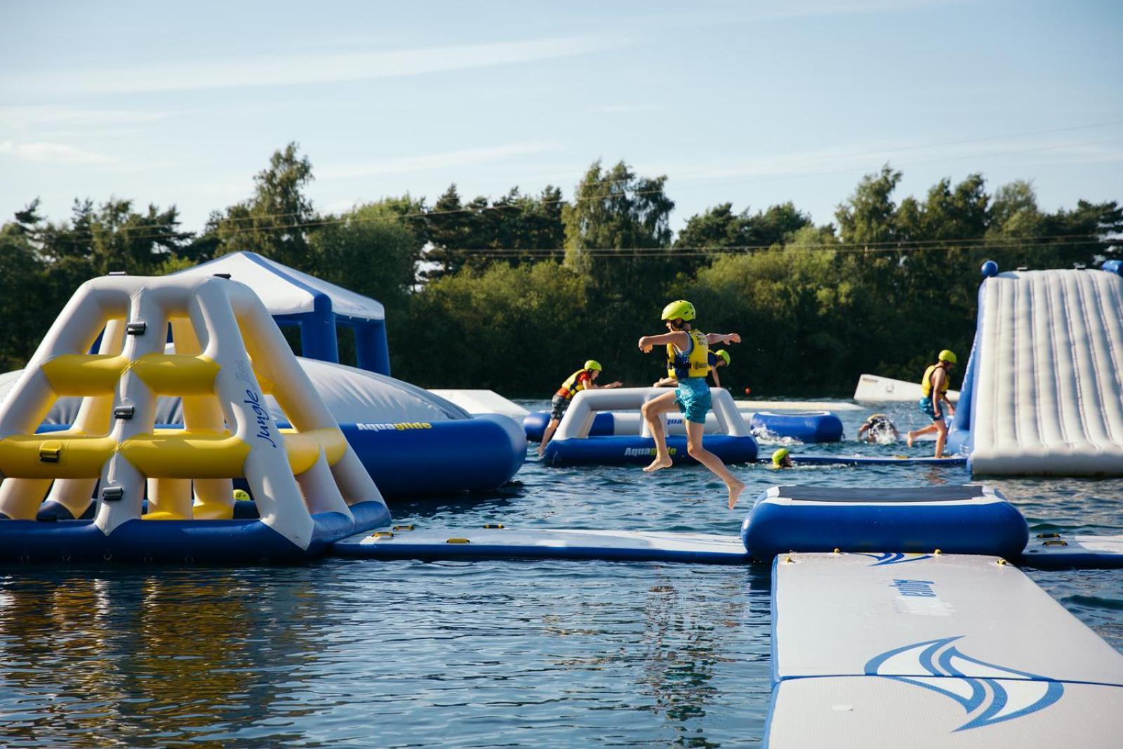 Hot Tub Breaks At Tattershall Lakes Country Park Apartment Exterior photo